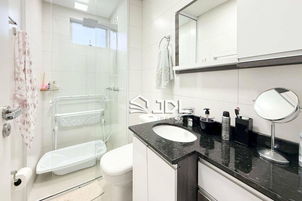Apartamento à venda com 3 quartos, 85m² - Foto 2
