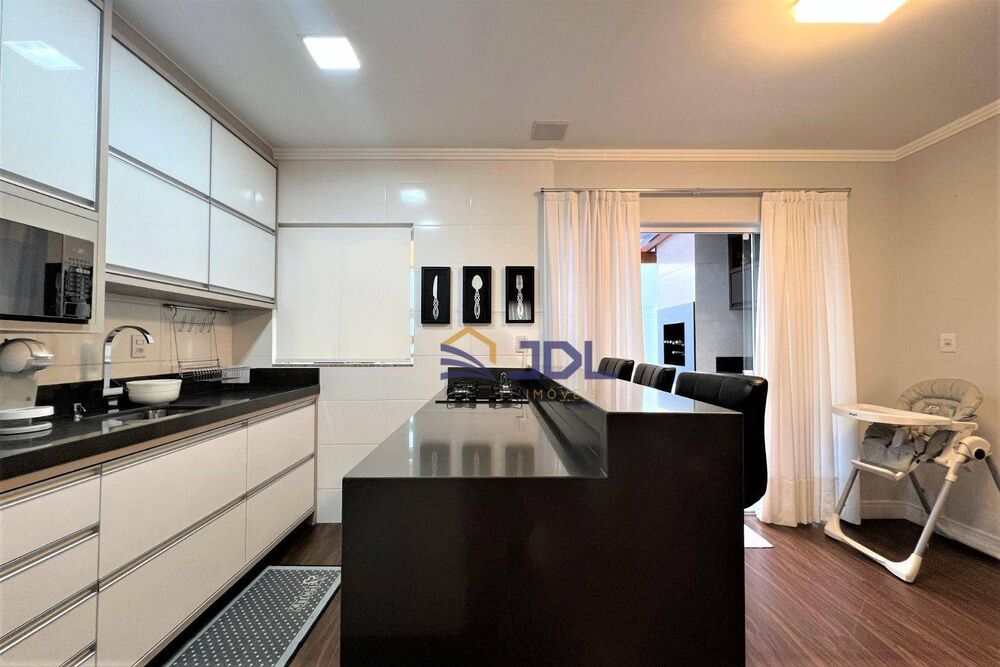 Sobrado à venda com 3 quartos, 98m² - Foto 2