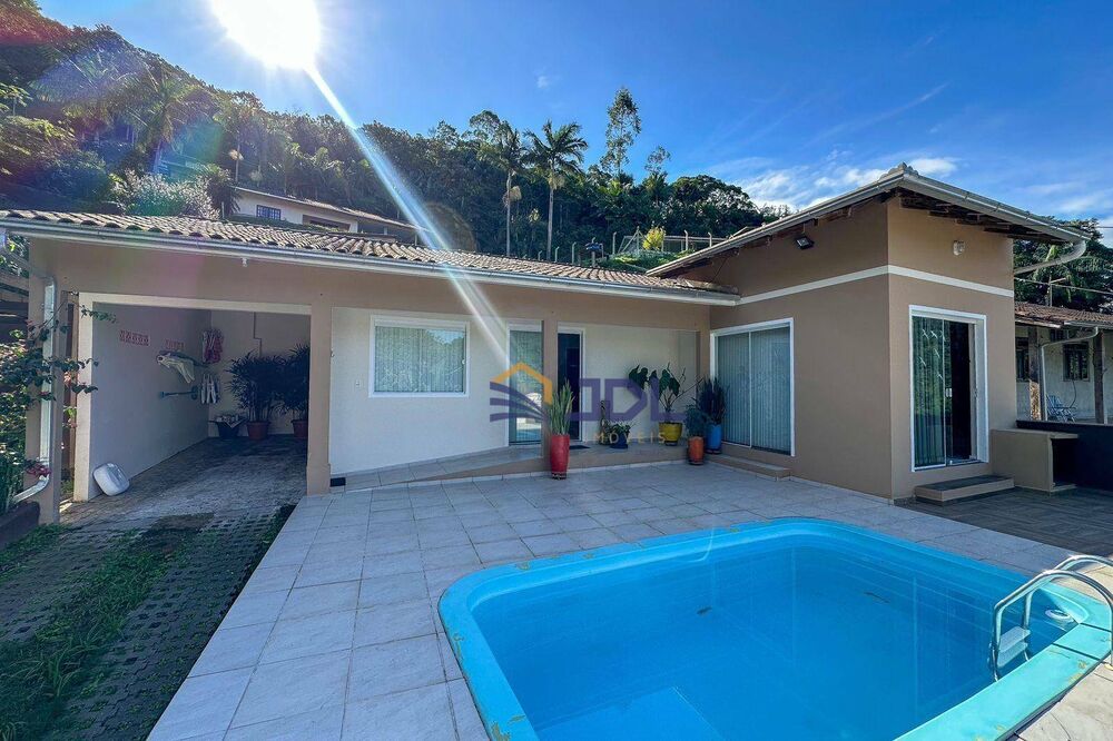 Casa, 2 quartos, 158 m² - Foto 1