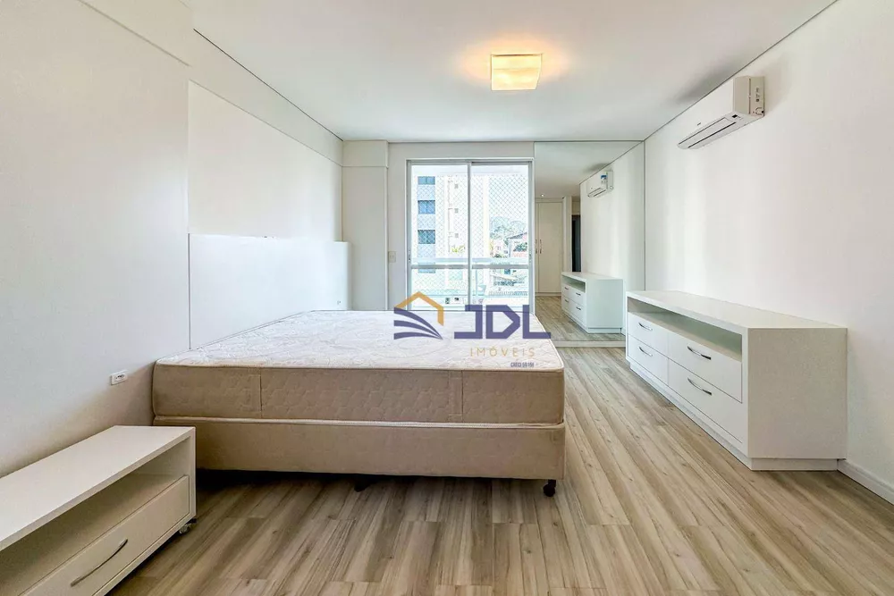 Apartamento, 4 quartos, 204 m² - Foto 1