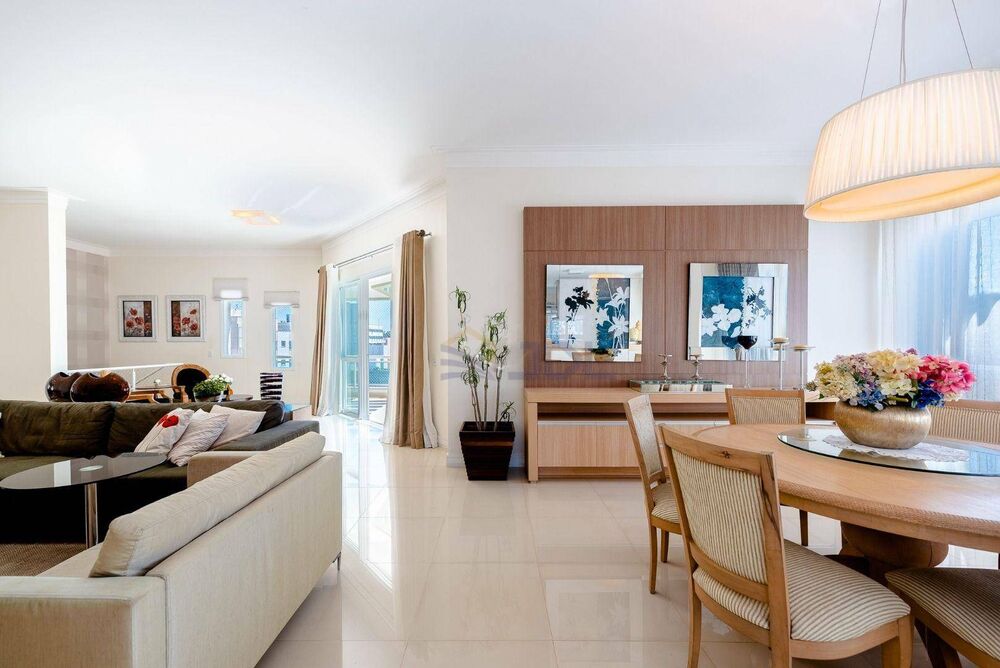 Cobertura, 3 quartos, 331 m² - Foto 3