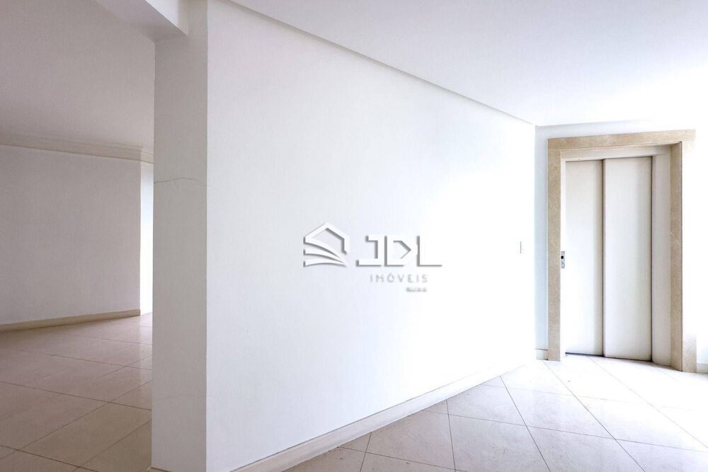 Apartamento, 3 quartos, 257 m² - Foto 1