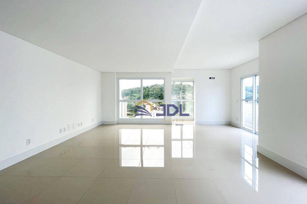 Cobertura, 3 quartos, 222 m² - Foto 1