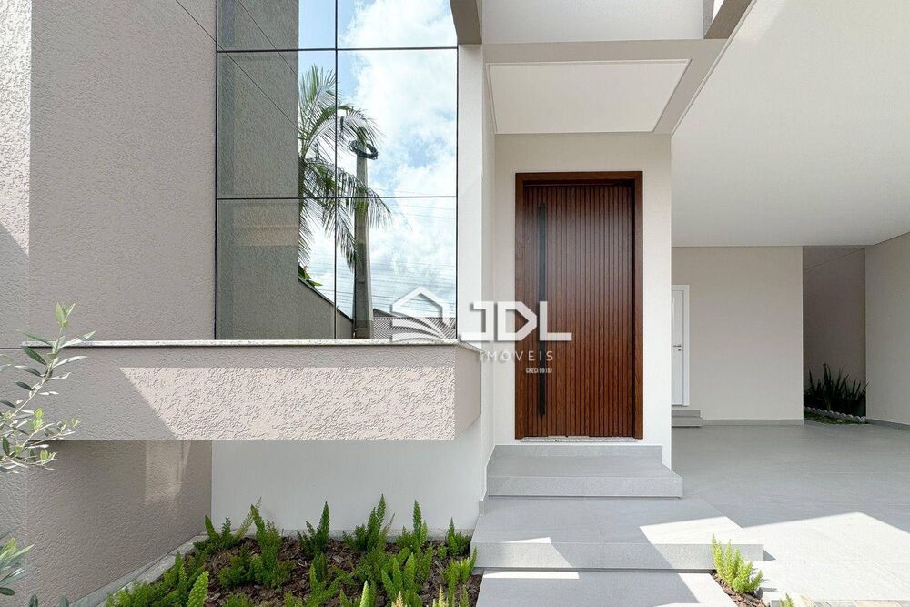 Casa, 3 quartos, 225 m² - Foto 1