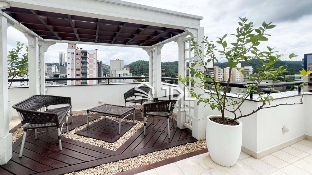 Cobertura à venda com 4 quartos, 490m² - Foto 4