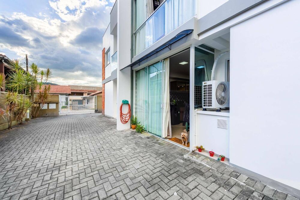 Casa de Condomínio à venda com 3 quartos, 116m² - Foto 1