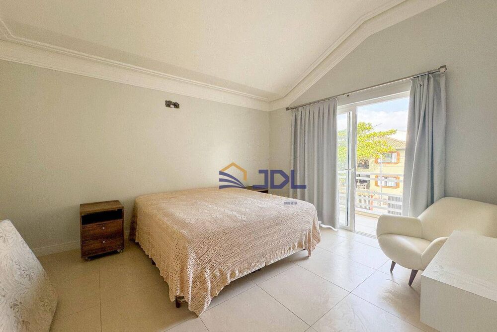 Casa, 3 quartos, 268 m² - Foto 4