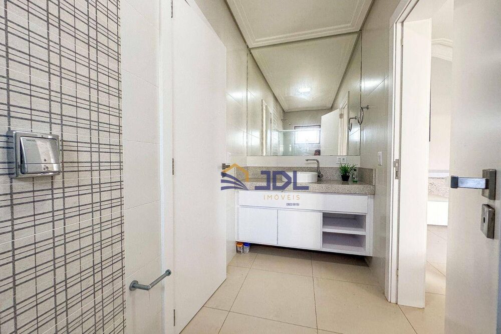 Casa, 3 quartos, 268 m² - Foto 19