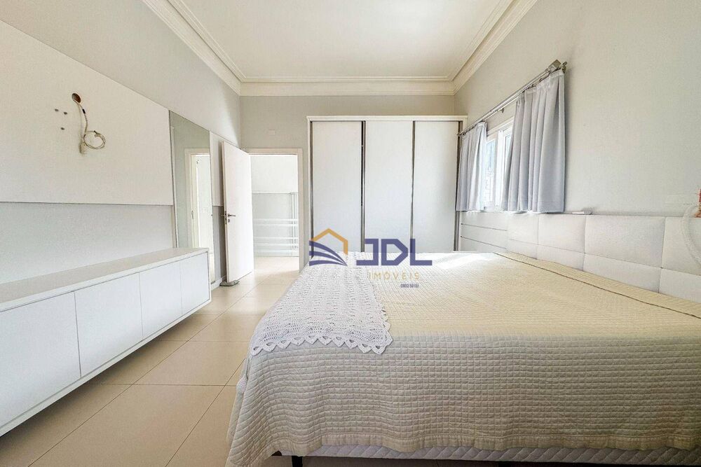 Casa, 3 quartos, 268 m² - Foto 8