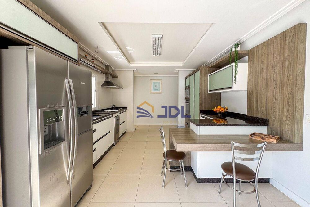 Casa, 3 quartos, 268 m² - Foto 17