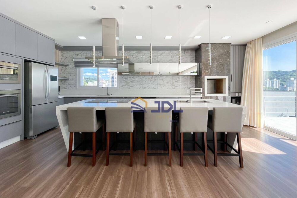 Casa à venda com 4 quartos, 754m² - Foto 12