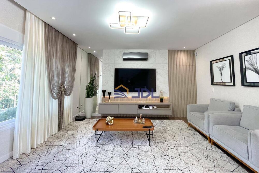 Casa à venda com 4 quartos, 754m² - Foto 7
