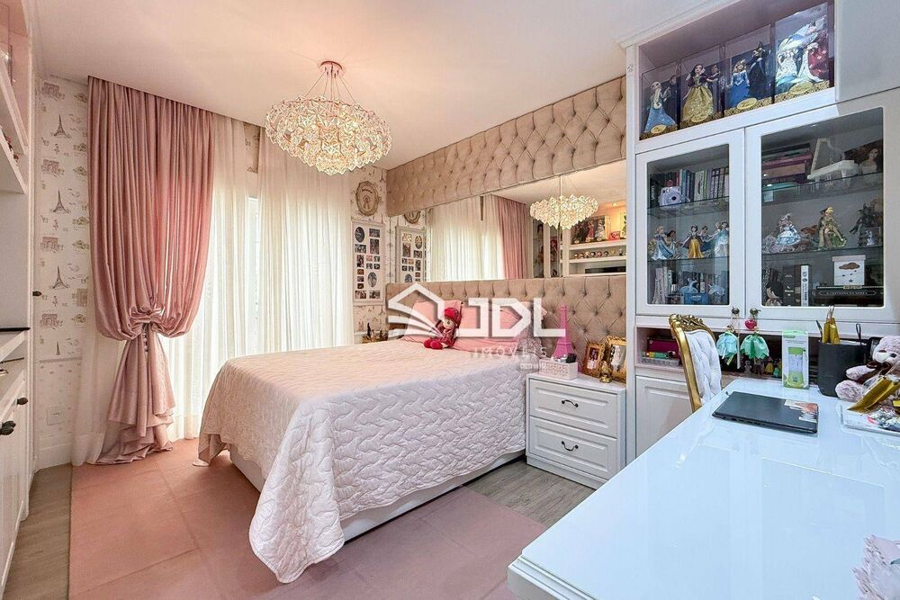 Apartamento à venda com 4 quartos, 330m² - Foto 1
