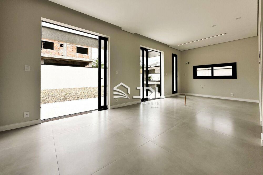 Casa de Condomínio à venda com 3 quartos, 363m² - Foto 2