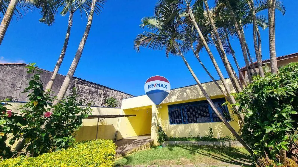 Casa, 3 quartos, 256 m² - Foto 1