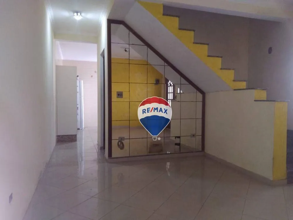 Casa, 3 quartos, 178 m² - Foto 2