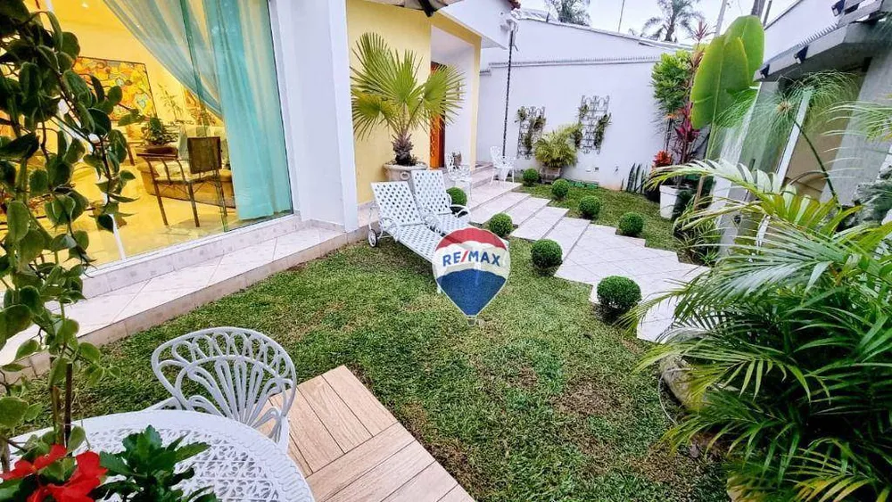 Casa, 3 quartos, 222 m² - Foto 2