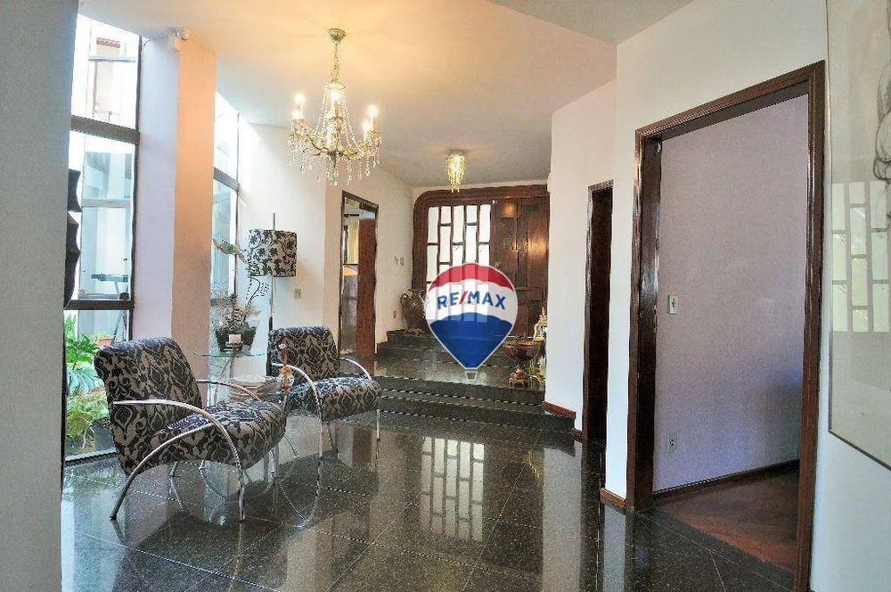 Casa, 5 quartos, 1500 m² - Foto 2