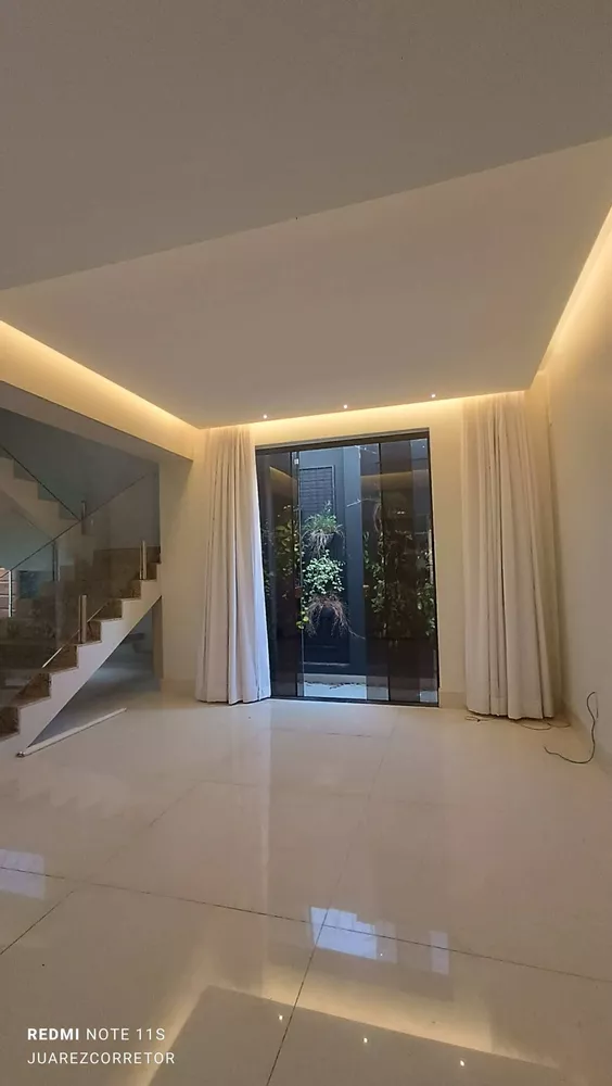 Casa, 4 quartos, 225 m² - Foto 2