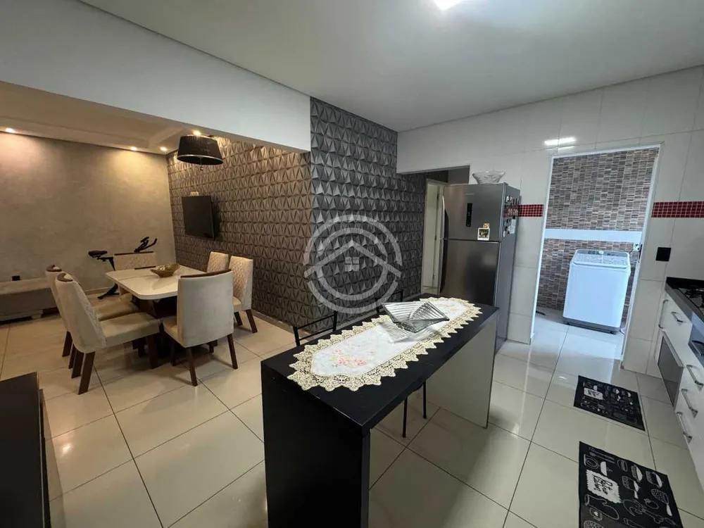 Casa, 3 quartos, 134 m² - Foto 2