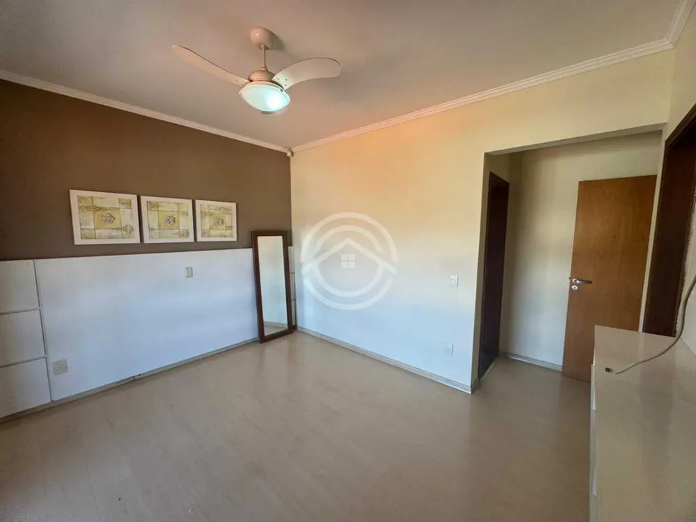 Casa, 3 quartos, 247 m² - Foto 3