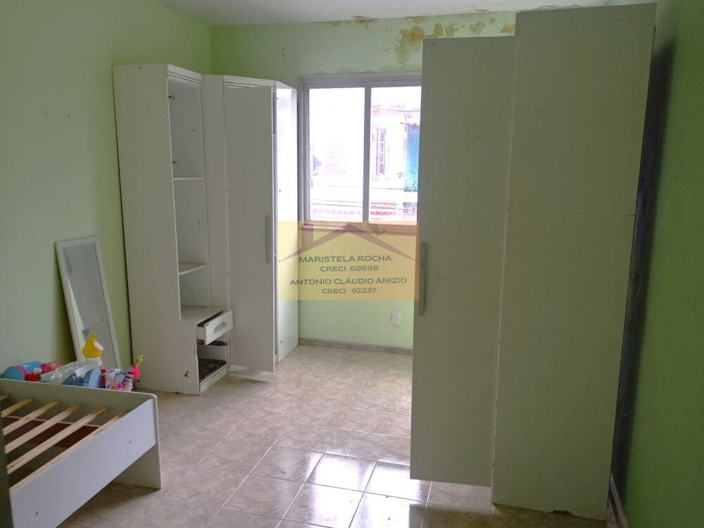 Casa à venda com 3 quartos, 190m² - Foto 2