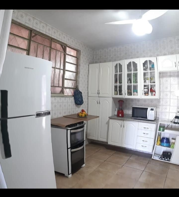 Casa à venda com 4 quartos, 230m² - Foto 5