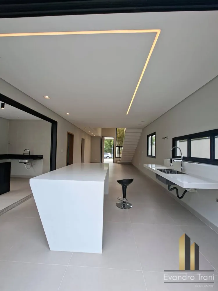 Casa, 3 quartos, 200 m² - Foto 6
