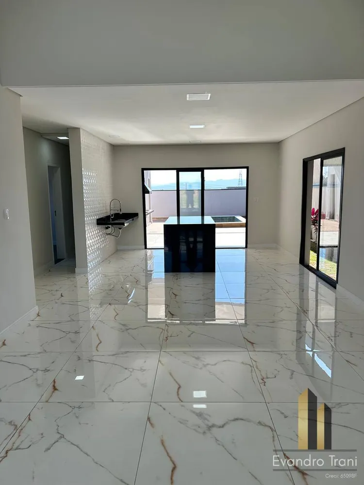 Casa, 3 quartos, 192 m² - Foto 4