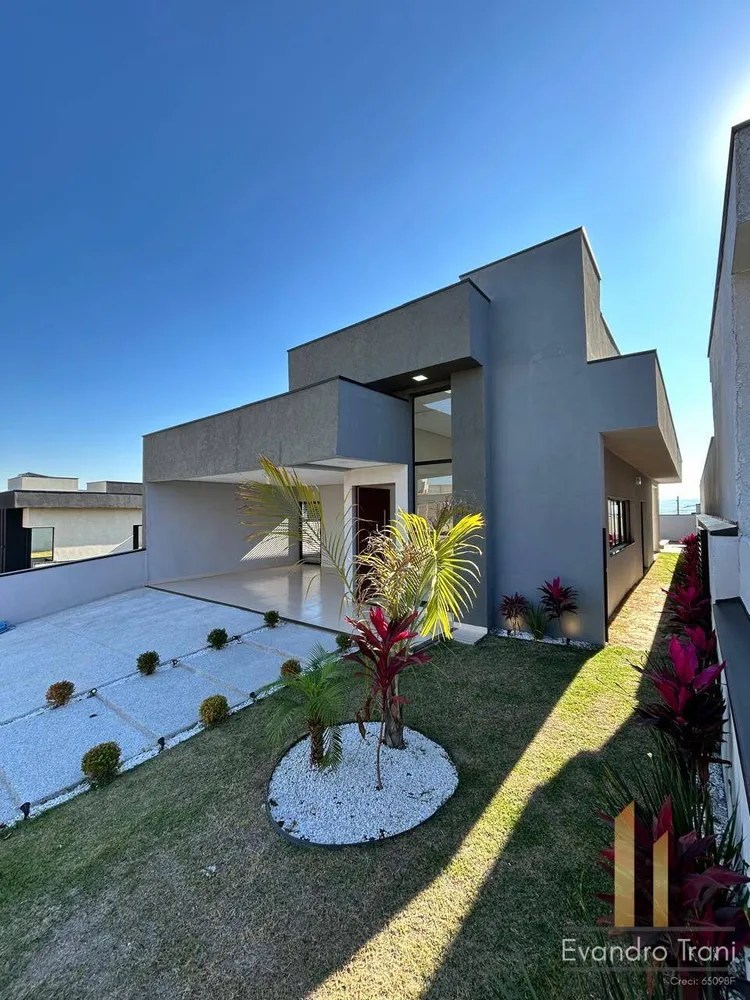 Casa, 3 quartos, 192 m² - Foto 2