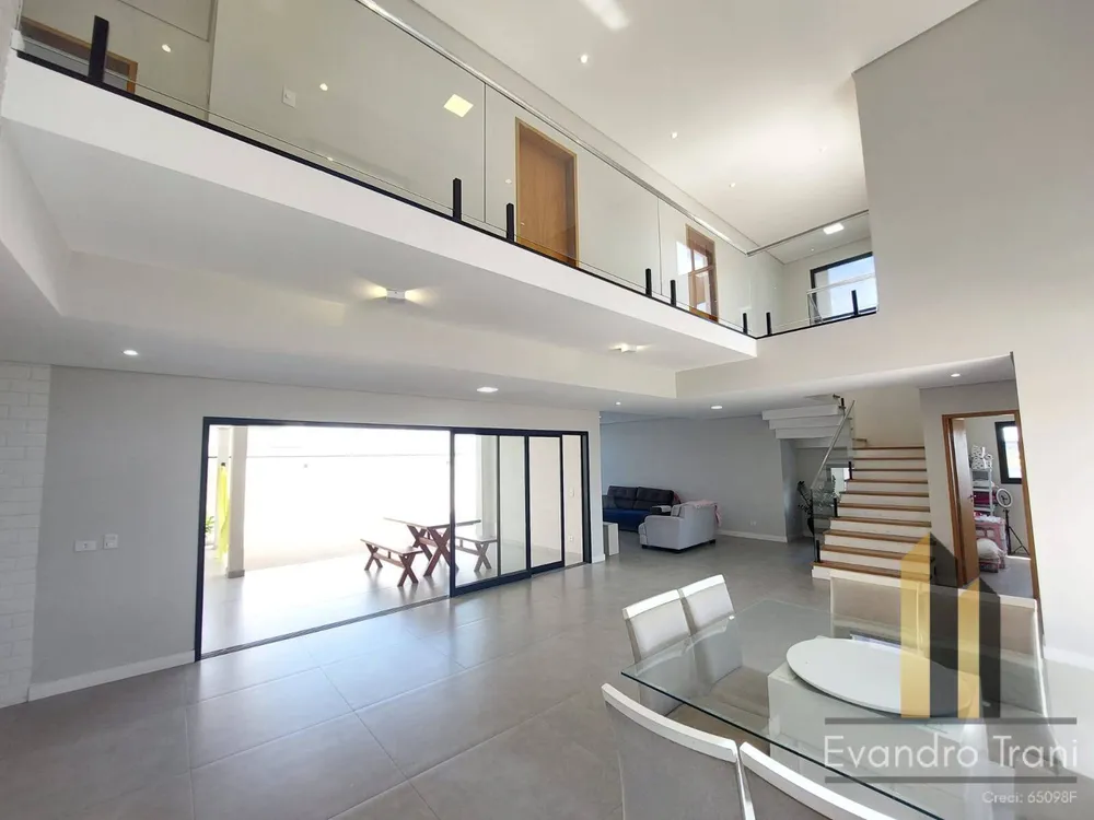 Casa, 4 quartos, 311 m² - Foto 1