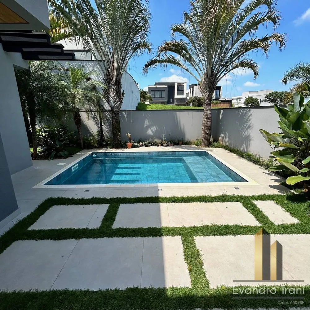 Casa, 3 quartos, 290 m² - Foto 4