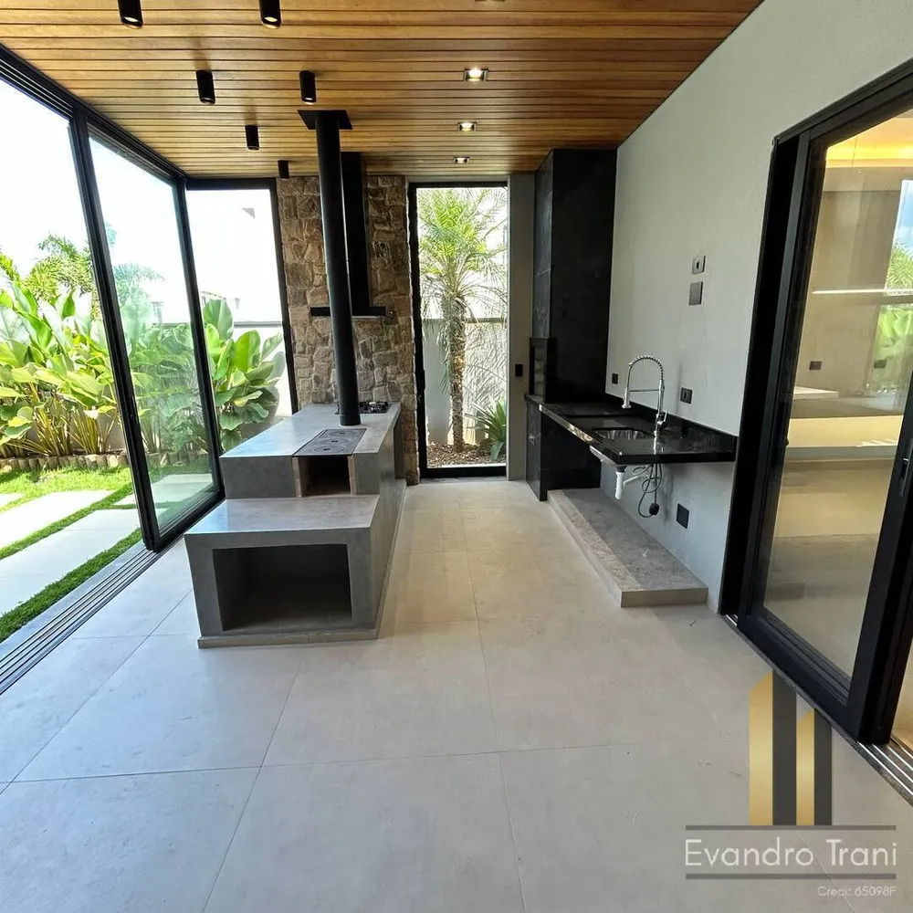 Casa, 3 quartos, 290 m² - Foto 3
