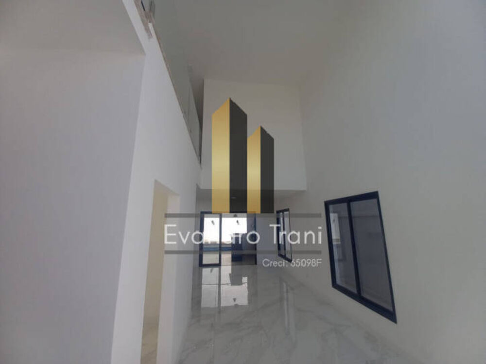 Casa à venda com 3 quartos, 190m² - Foto 4