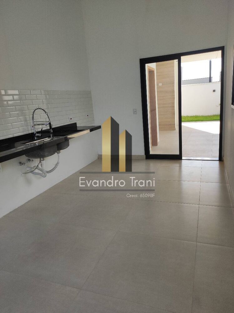 Casa à venda com 3 quartos, 135m² - Foto 2