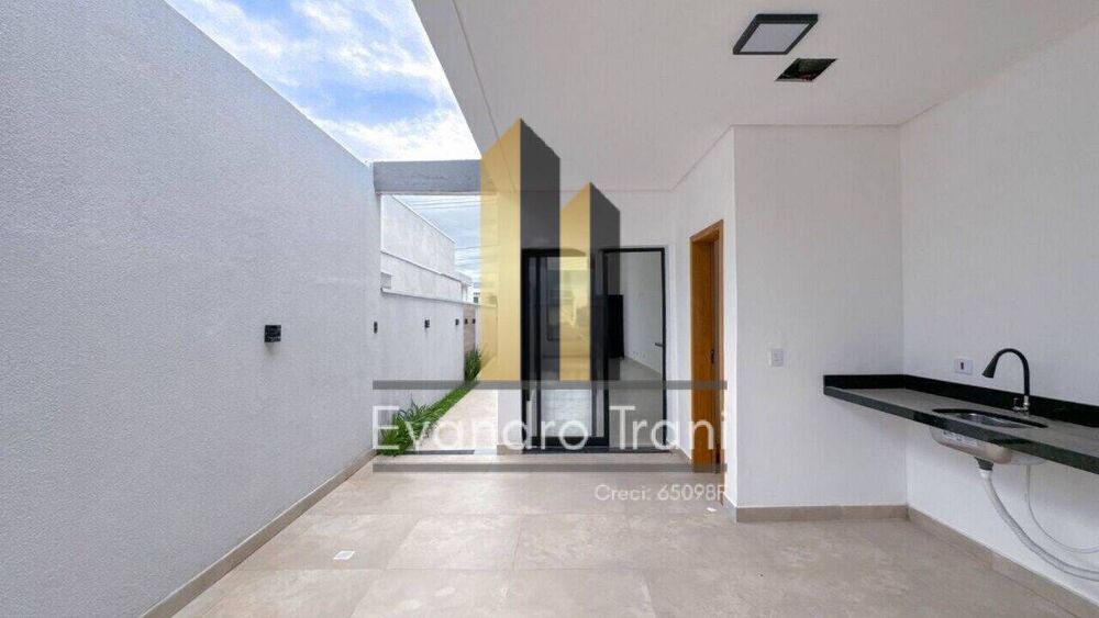 Casa à venda com 3 quartos, 135m² - Foto 3