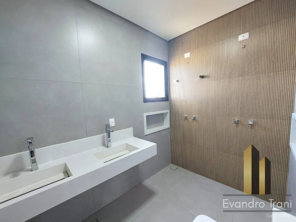 Casa, 3 quartos, 224 m² - Foto 10