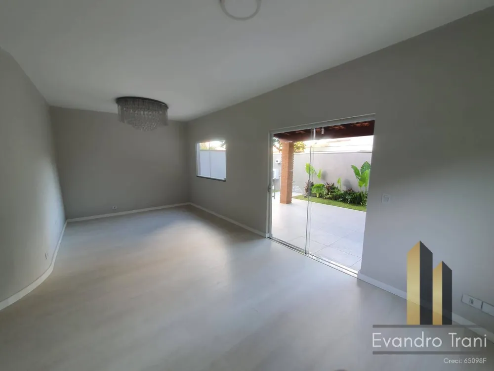 Casa, 3 quartos, 225 m² - Foto 1