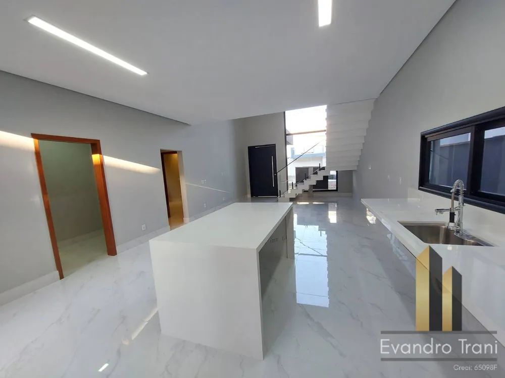 Casa, 3 quartos, 265 m² - Foto 4