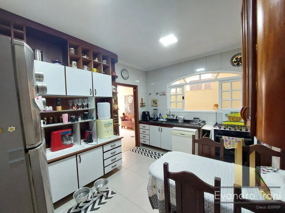 Casa, 4 quartos, 184 m² - Foto 3