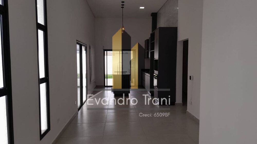 Casa à venda com 3 quartos, 260m² - Foto 8