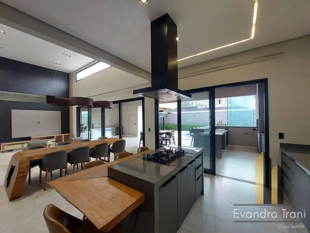 Casa, 4 quartos, 294 m² - Foto 3