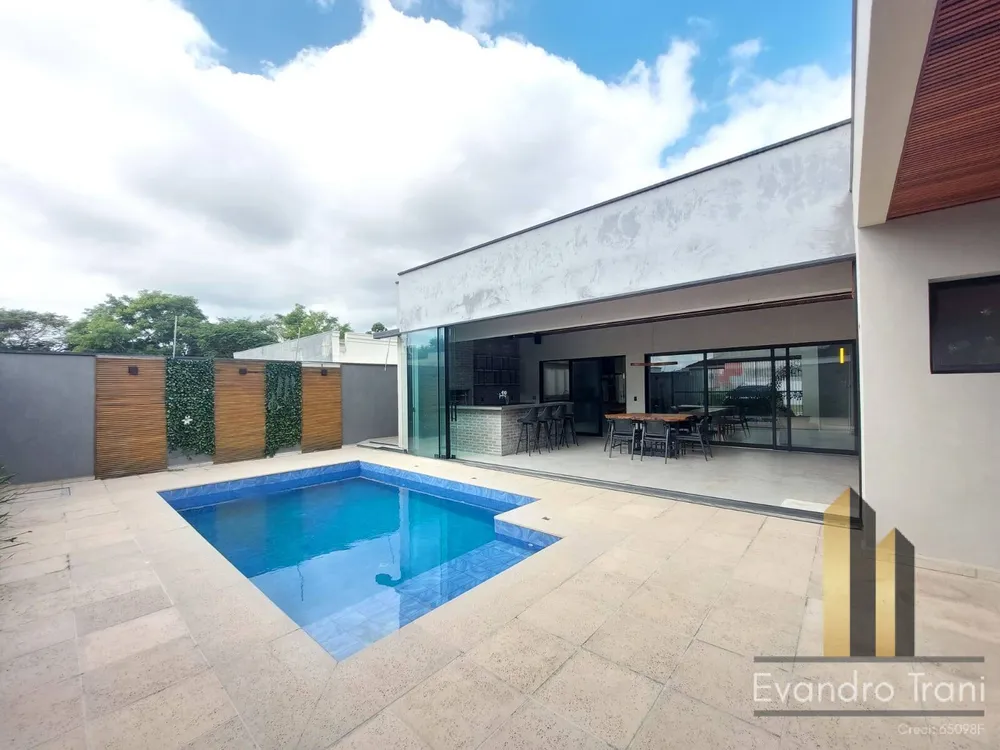 Casa, 4 quartos, 294 m² - Foto 2