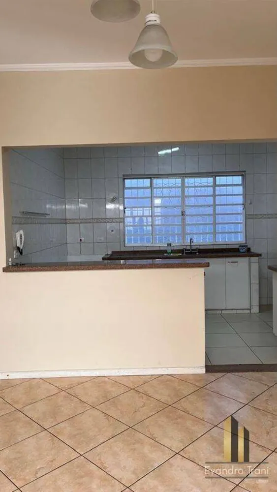 Casa, 3 quartos, 250 m² - Foto 11