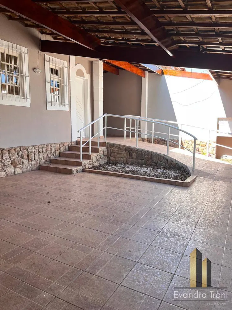 Casa, 3 quartos, 250 m² - Foto 2