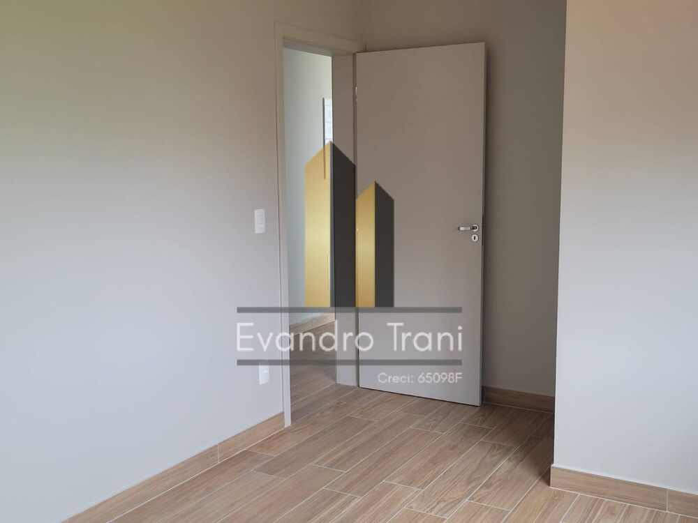 Casa, 4 quartos, 263 m² - Foto 1