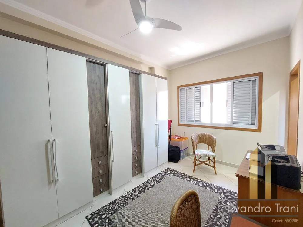 Casa, 4 quartos, 256 m² - Foto 4