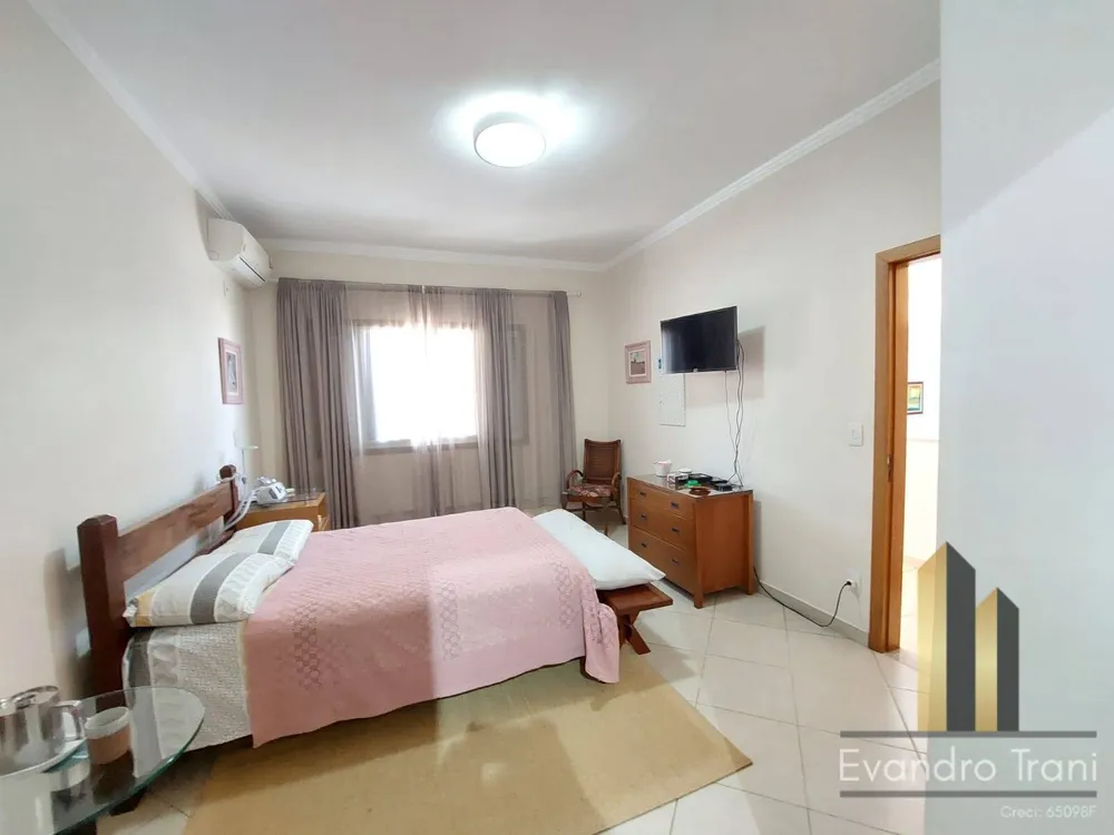 Casa, 4 quartos, 256 m² - Foto 13