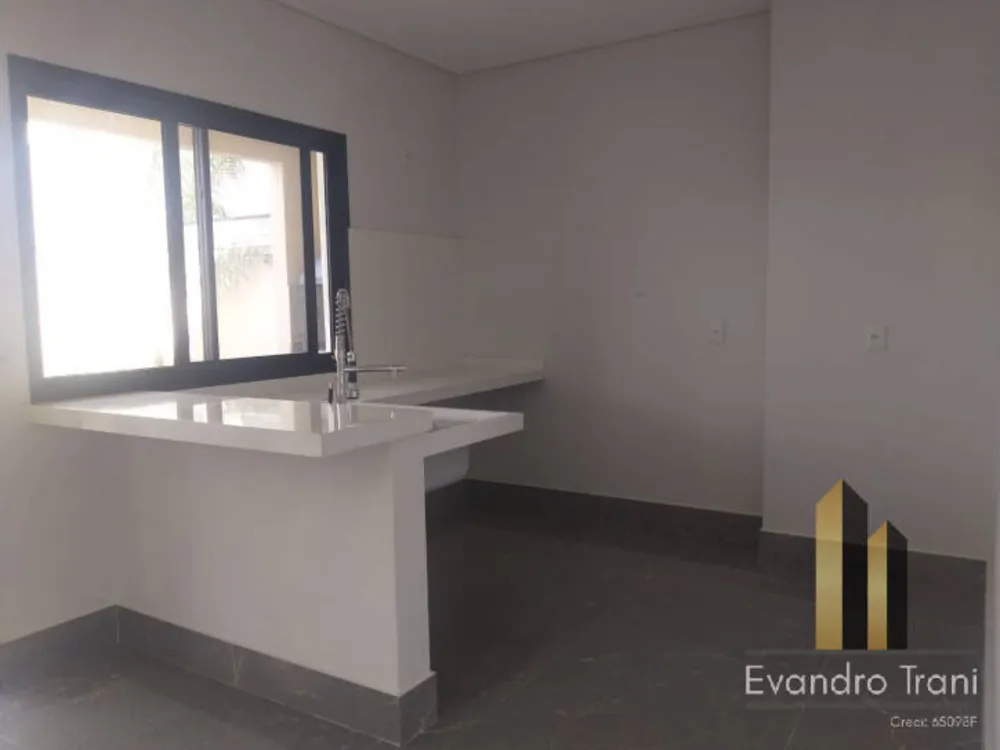 Casa, 4 quartos, 235 m² - Foto 9