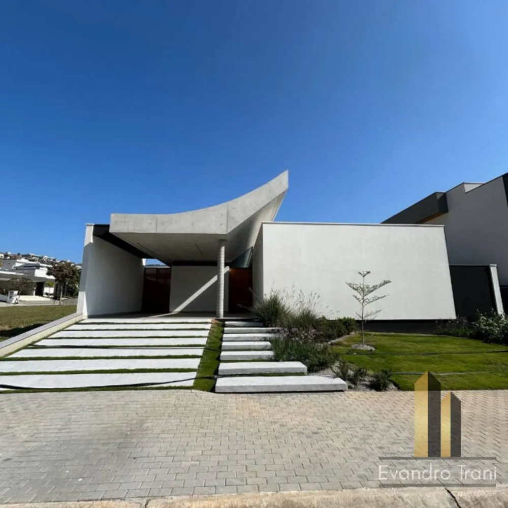 Casa, 3 quartos, 239 m² - Foto 1